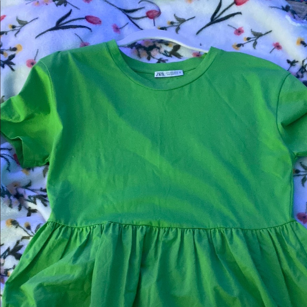 Zara Vibrant Green Casual Dress